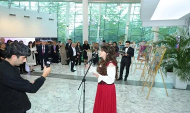 Xanım Paşazadənin “Duyğuların palitrasından rəngli misralara” adlı sərgi-konserti təqdim olunub - FOTO