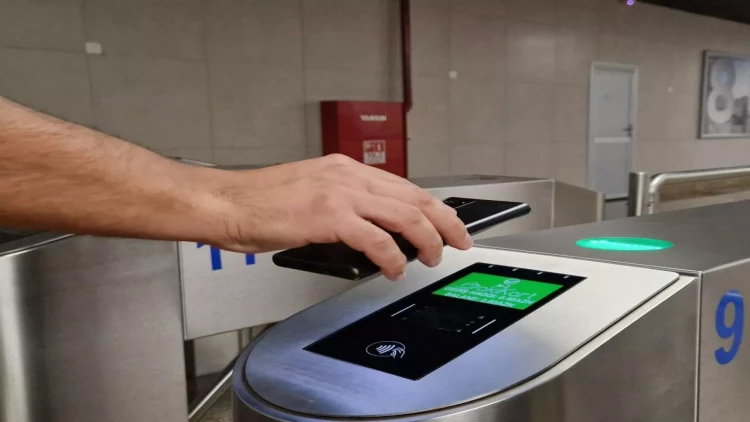 Metroda ödənişlə bağlı unikal yenilik - RƏSMİ