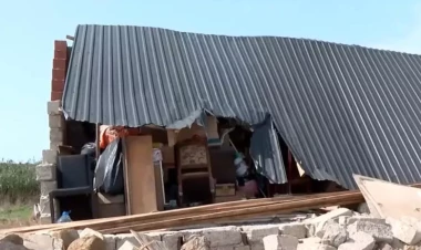 Sənədsiz evlər sakinlərə xəbərdarlıq edilmədən sökülüb? - VİDEO