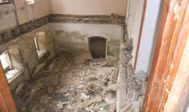 Bakıda qənd sexində döşəmə çökdü - Ölən var