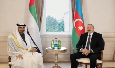 İlham Əliyevin Birləşmiş Ərəb Əmirliklərinin Prezidenti ilə təkbətək görüşü olub - VİDEO - FOTO