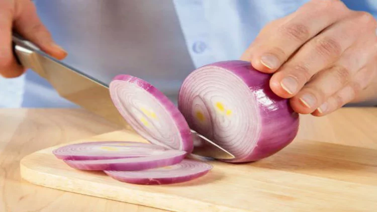 Hər gün soğan yeyin - Xəstəliklərə qarşı qoruyucu güc