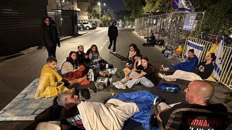 Netanyahunun iqamətgahı qarşısında çadırlar quruldu - FOTOlar