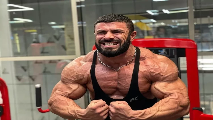 Məşhur idmançı dəbdəbəli ad günü keçirdi - Xalq artisti ilə dialoqu gündəm oldu - VİDEO