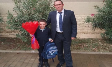 Tanınmış ekspert oğlunu birinci sinfə yola saldı - FOTO