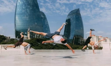 Bakıdakı küçə rəqsi dalğası başladı – musiqi, stil və emosiyaların partlayışı – VİDEO - FOTO