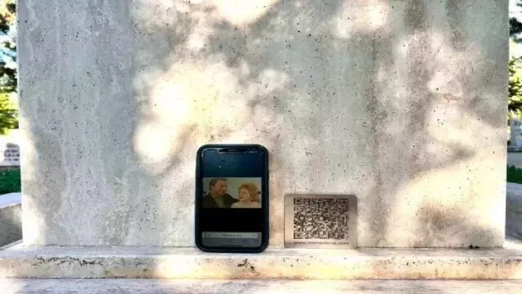 Yeni nəsil məzarlar belə olacaq: QR kodlu... - FOTO