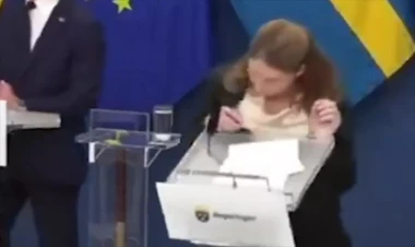 Yeni nazir mətbuat konfransı zamanı huşunu itirdi - VİDEO