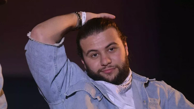 Azərbaycanlı müğənninin erməni aktyorla səmimi VİDEOsu müzakirə yaratdı