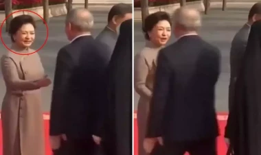 Çinin birinci xanımının əli havada qaldı – diplomatik gərginlik - VİDEO
