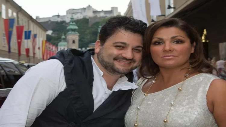 Xalq artisti ögey oğlunu belə təbrik etdi - FOTO