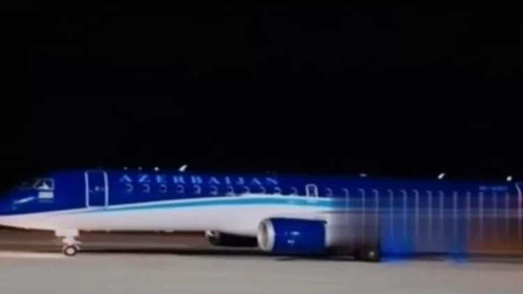 AZAL-ın təyyarəsi illər sonra ilk dəfə Təbrizə eniş etdi - VİDEO