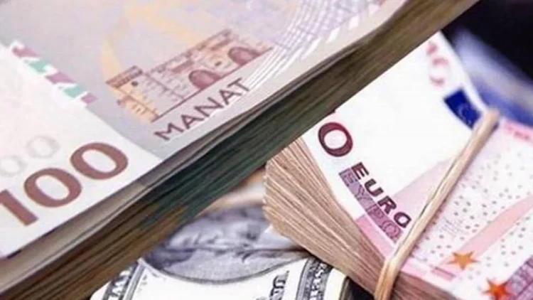 Manatını avroya dəyişdirmək istəyənlərin NƏZƏRİNƏ