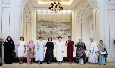 Mehriban Əliyeva Çində dövlət və hökumət başçılarının xanımları ilə birlikdə gəmi gəzintisində iştirak edib - VİDEO - FOTO