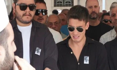 “Uzak Şehir”in məşhur aktyoru atasını son mənzilə belə yola saldı - FOTO