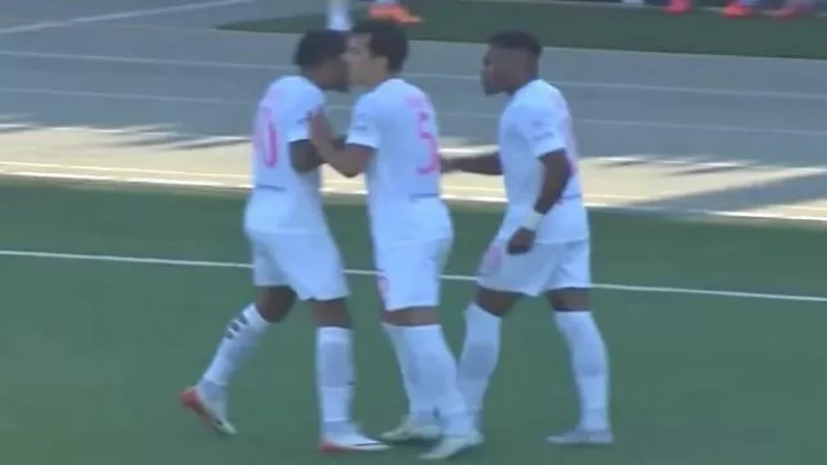 “Sabah”ın futbolçuları arasında gərginlik - FOTO