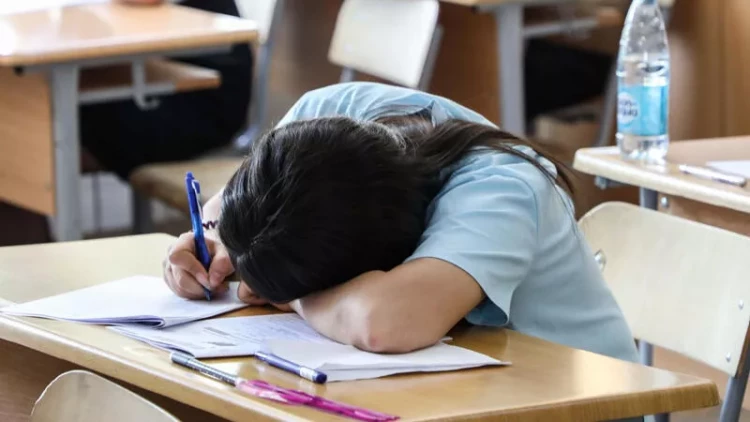 10 abituriyentin taleyi: 600-dən çox bal topla və kənarda qal... - Ekspert şərh edir