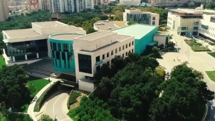 Bu ali təhsil ocağı keçid balına görə rekord qırdı