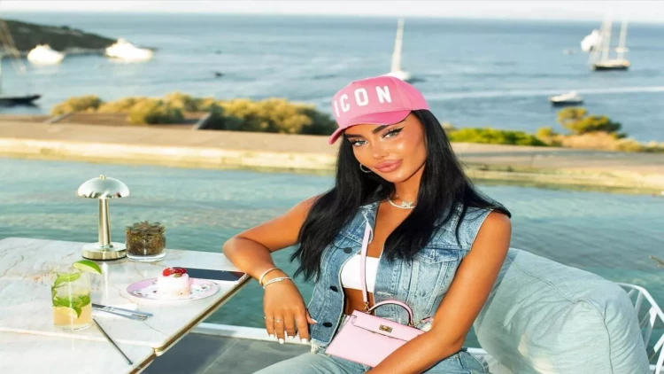 Diana Əhədpur Parisdə yeni milyonçu sevgilisi ilə əl-ələ - VİDEO