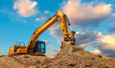 Məşhur körpünün yaxınlığındakı obyektlər sökülür - VİDEO