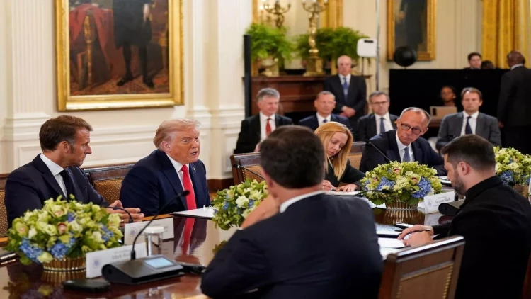 Tramp Avropa liderləri ilə çoxtərəfli görüş keçirdi - YENİLƏNİB - FOTO