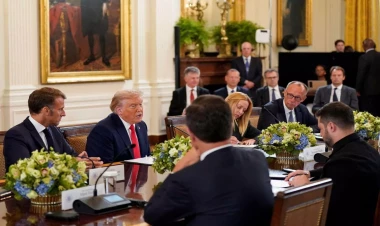 Tramp Avropa liderləri ilə çoxtərəfli görüş keçirdi - YENİLƏNİB - FOTO