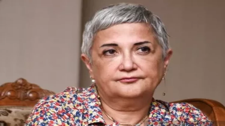 Yusif Səmədoğlunun qızı Humay Vəkilova: 