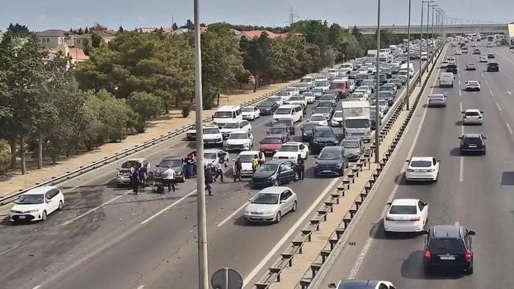 Aeroport yolunda qəza