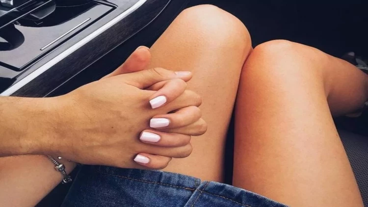 Rusiyada maşında öpüşənlər cərimələnəcək