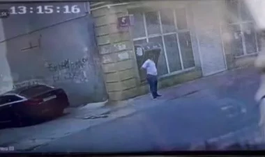 Bakıda gündüz vaxtı maşına hücum etdilər - VİDEO