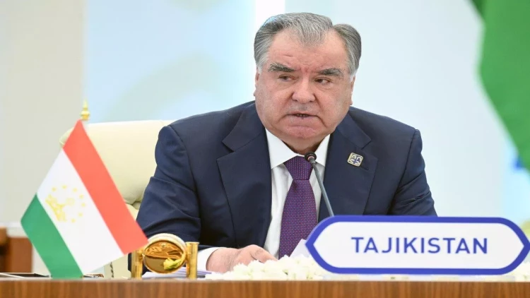 Emoməli Rəhmon Prezident İlham Əliyevə məktub ünvanlayıb