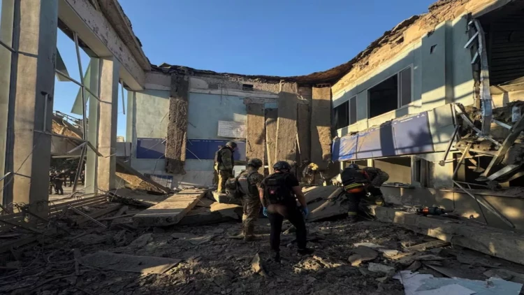 Rusiya Zaporojyedə avtovağzal və klinikanı bombaladı - 20-yə yaxın yaralı var - FOTO