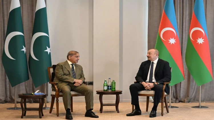 Prezident İlham Əliyev Şahbaz Şərifə zəng edib