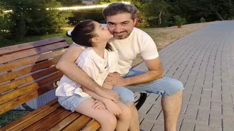 Ölümdən dönən aktyor qızları ilə istirahətdə - FOTOlar