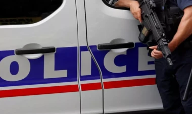 Fransada merə bıçaqla hücum etdilər