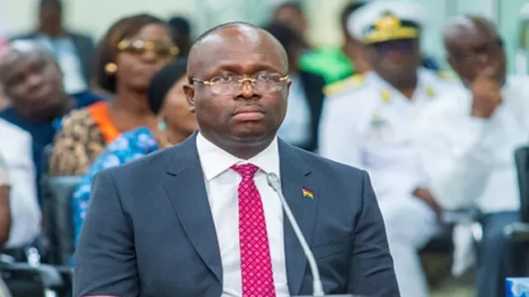 Qananın müdafiə naziri helikopter qəzasında öldü