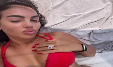 Ronaldonun sevgilisi çimərlik geyimi ilə 