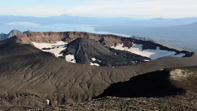 500 il sonra yenidən püskürməyə başladı - FOTO