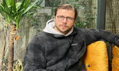 Məşhur aktyor ata olacaq