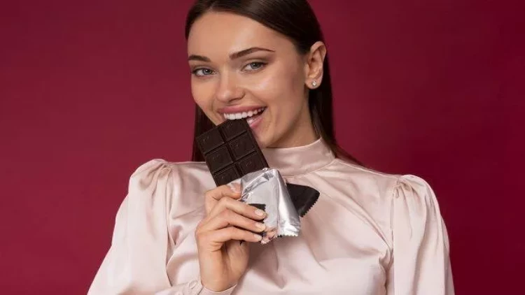 Hər gün şokolad yemək sağlamlığa zərərdirmi, yoxsa faydalıdır?