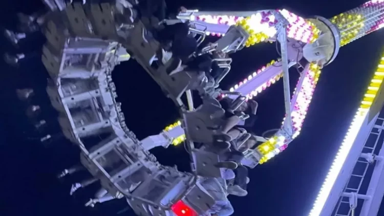 Attraksionu qırıldı: 23 nəfər yaralandı