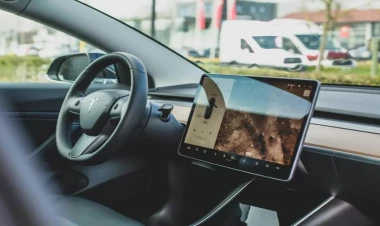 Sürücü dövrü tarixə qovuşur - Süni intellekt əsaslı avtopilot gəlir