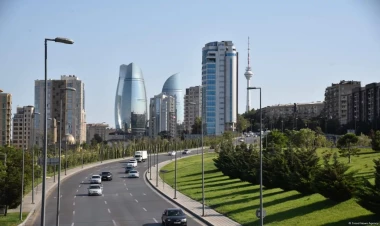 Sovetskinin yerində “yaşıl” ümid: Bakı sakinləri Mərkəzi Parkla bağlı fikirlərini bölüşür - FOTO