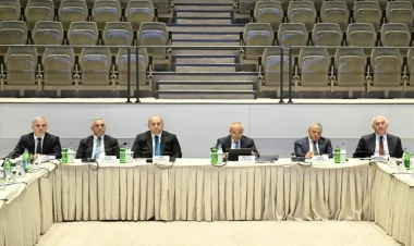 İqtisadi artım və dayanıqlı məskunlaşmaya dair alt işçi qrupların ilk iclası keçirilib - FOTO