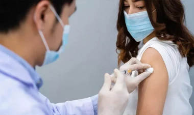 Koronavirus peyvəndlərinin dörd ildə xilas etdiyi insan sayı açıqlandı