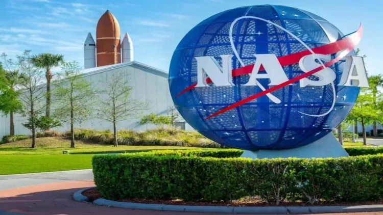NASA-da tarixi gediş: 4000 işçi könüllü istefa üçün müraciət edib