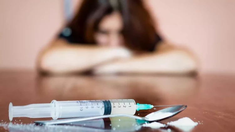 30 il narkotik istifadəçisi olan qadının inanılmaz DƏYİŞİMİ - VİDEO