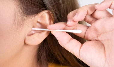 Qulaq çöpündən istifadə etməyin - Həkim xəbərdarlıq etdi