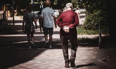 Azərbaycanda pensiya yaşı 70-ə qaldırılır?