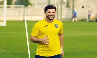 Azərbaycanlı futbolçu Qırğızıstanda debüt oyununda qol vurdu